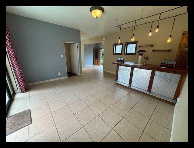 4 BEDROOM HOUSE FOR SALE IN GLEN ERASMIA